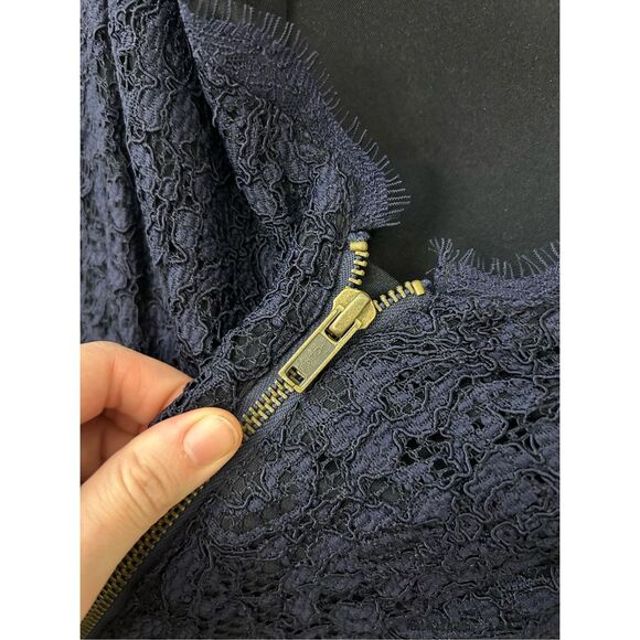 Cache Navy Blue Lace Overlay Knee-Length Dress Size 2 - Picture 6 of 9